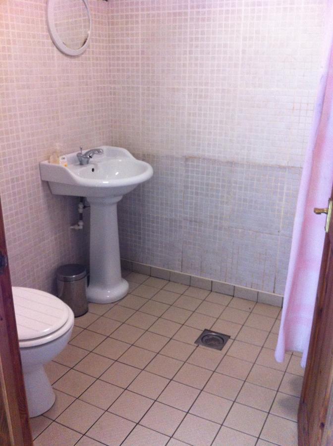 Pantyrathro International Hostel Кармартън Екстериор снимка