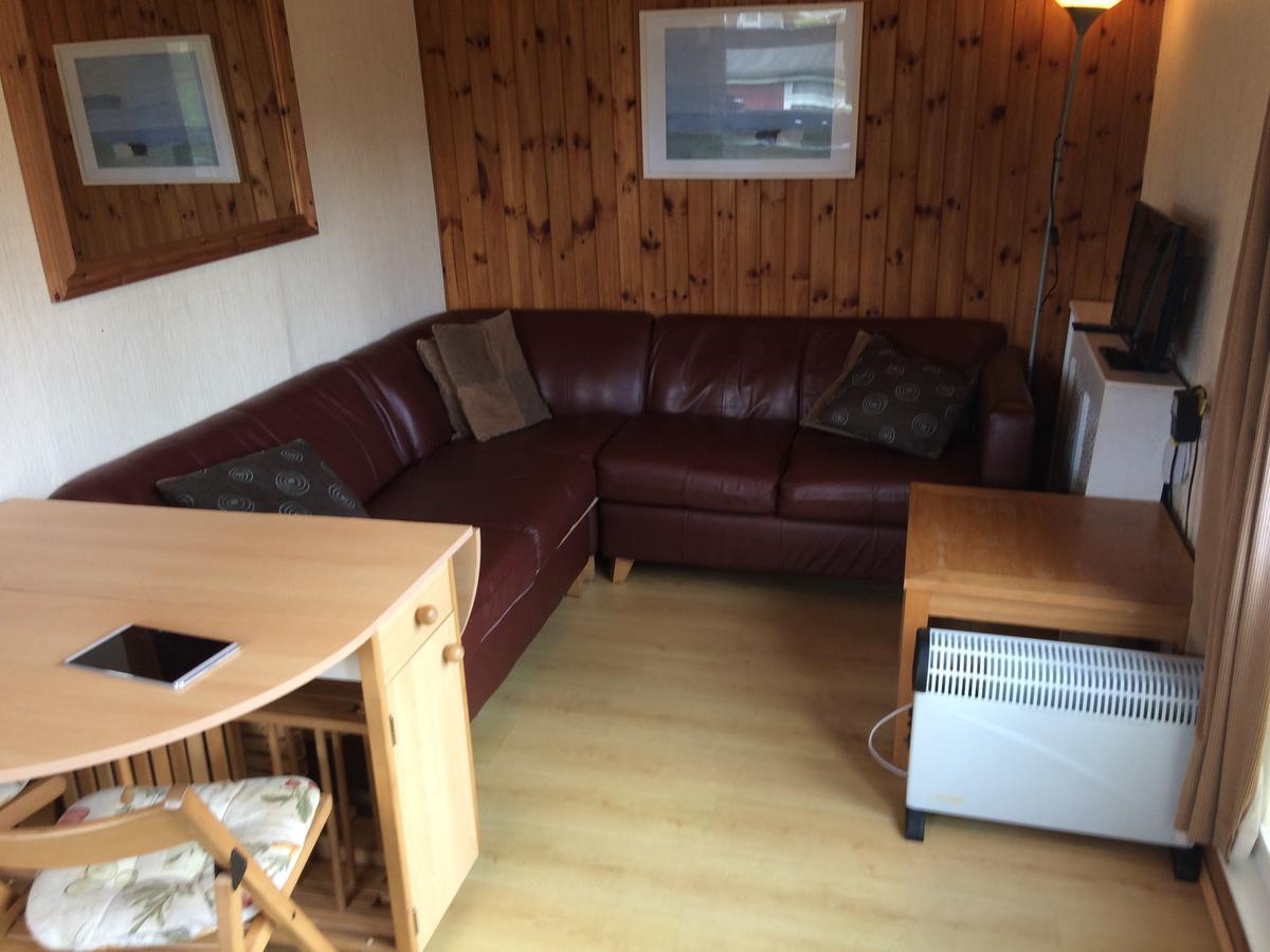 Pantyrathro International Hostel Кармартън Екстериор снимка