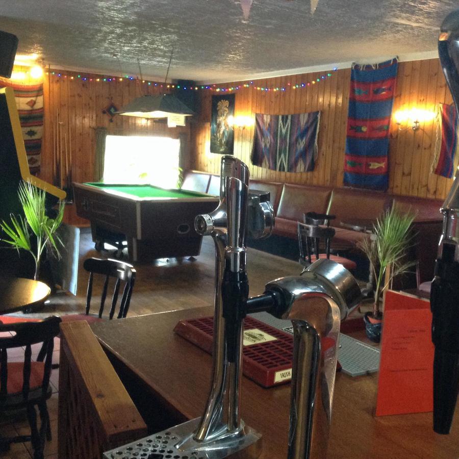 Pantyrathro International Hostel Кармартън Екстериор снимка